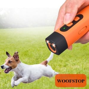 Echipament cu ultrasunete pentru dresajul animalelor de companie